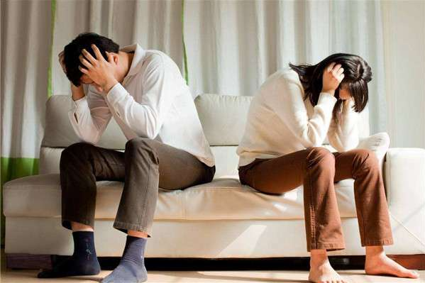 济南私人调查：女方离婚后赖在男方家该怎么处理